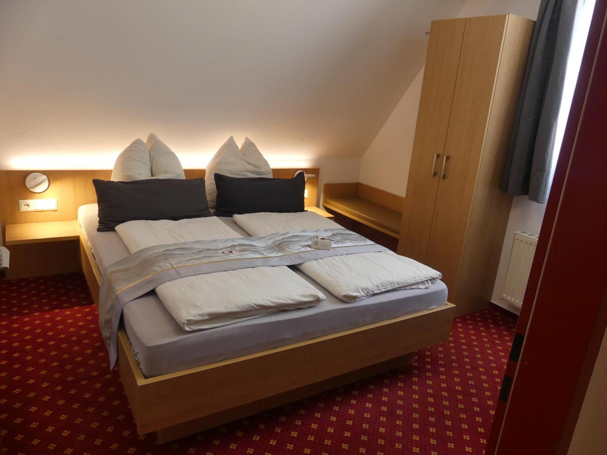 Hotel Traube 锡格马林根 外观 照片