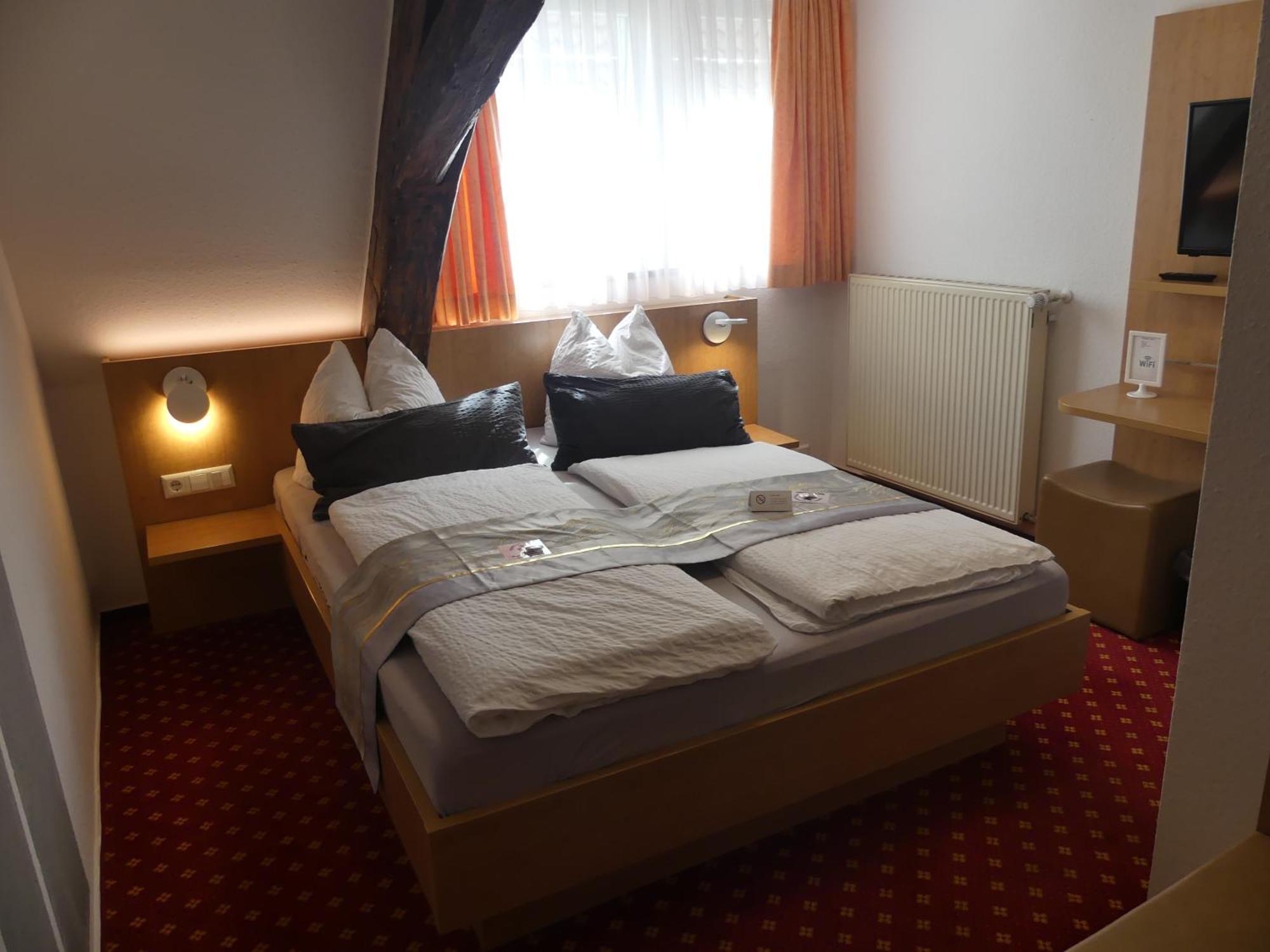 Hotel Traube 锡格马林根 外观 照片