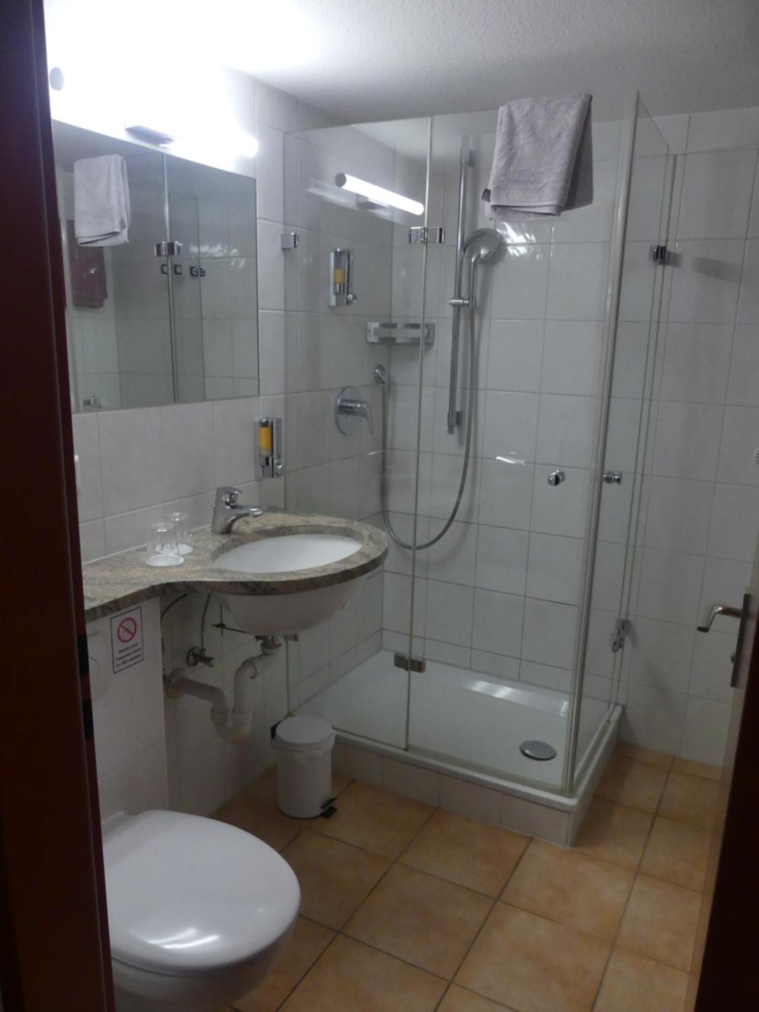 Hotel Traube 锡格马林根 外观 照片