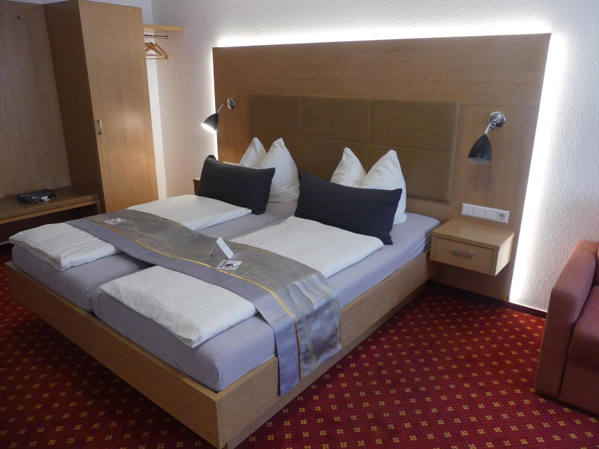Hotel Traube 锡格马林根 外观 照片
