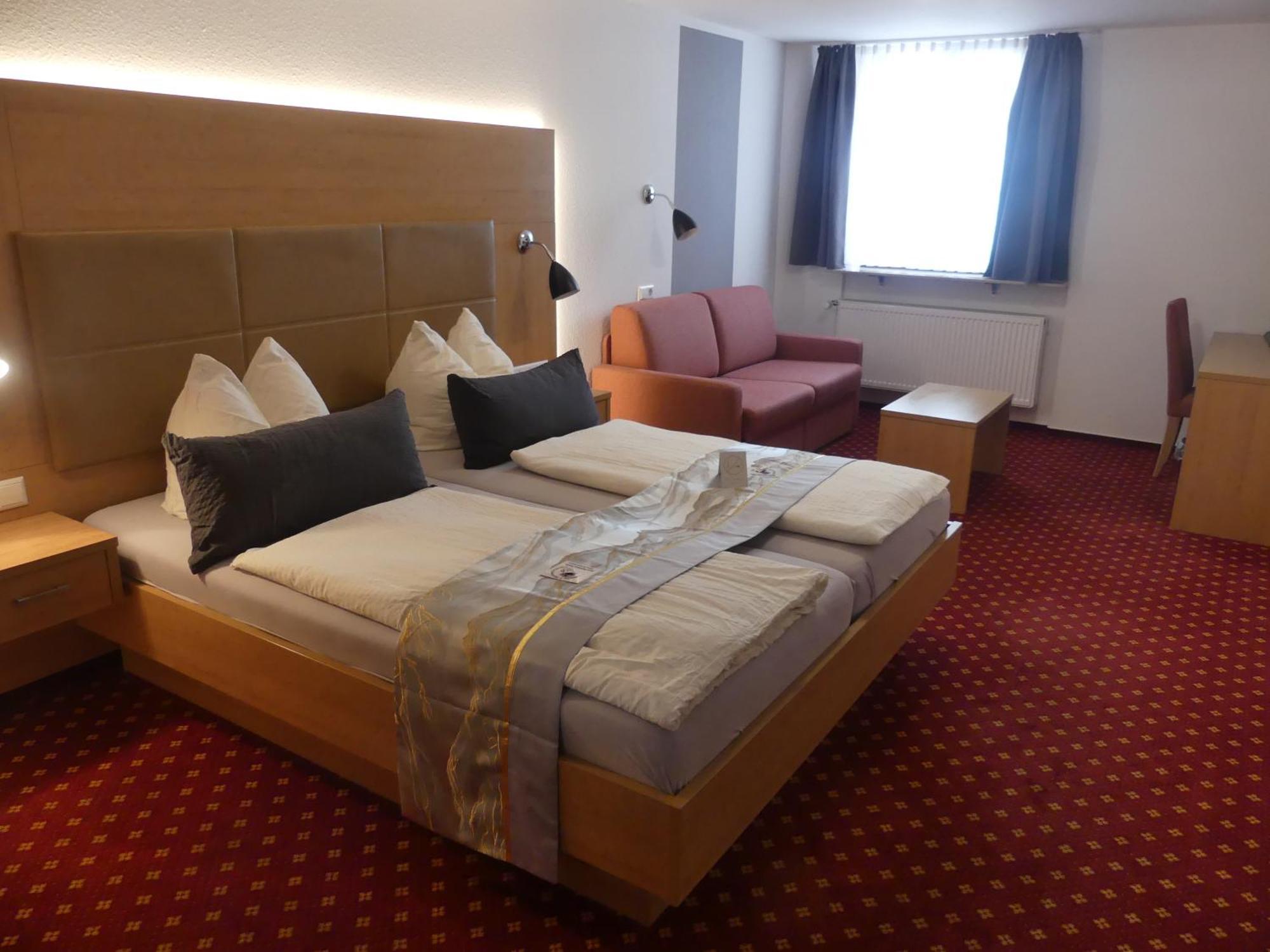 Hotel Traube 锡格马林根 外观 照片