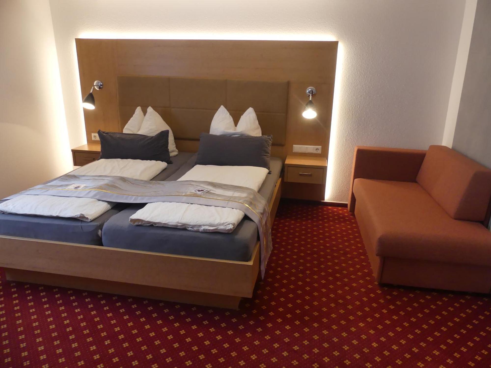 Hotel Traube 锡格马林根 外观 照片